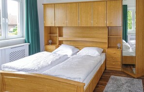 3 Schlafzimmer, Reisekinderbett, kostenloses WLAN, Bettwäsche