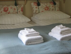 Wifi gratis y ropa de cama 