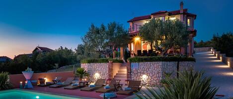 AuĂenpool, beheizter Pool