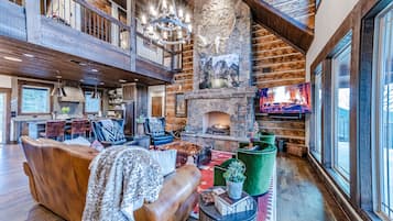 Smart TV, fireplace, stereo