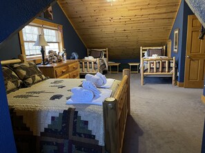 4 bedrooms, iron/ironing board, free WiFi, bed sheets