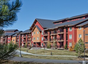 Exterior - 28% Discount - WorldMark 1 Bedroom 1 Bathroom FREE SHUTTLE 12/26/2025-1/4/2026 (Steamboat Springs)