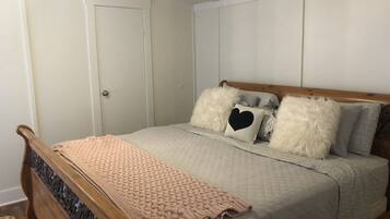 3 bedrooms, iron/ironing board, free WiFi, bed sheets