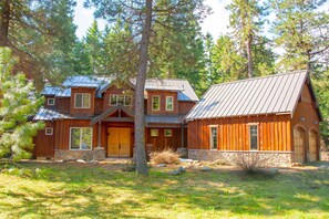 Free WiFi, bed sheets - Vacation Homes at Suncadia Resort, in Destination by Hyatt (Cle Elum)