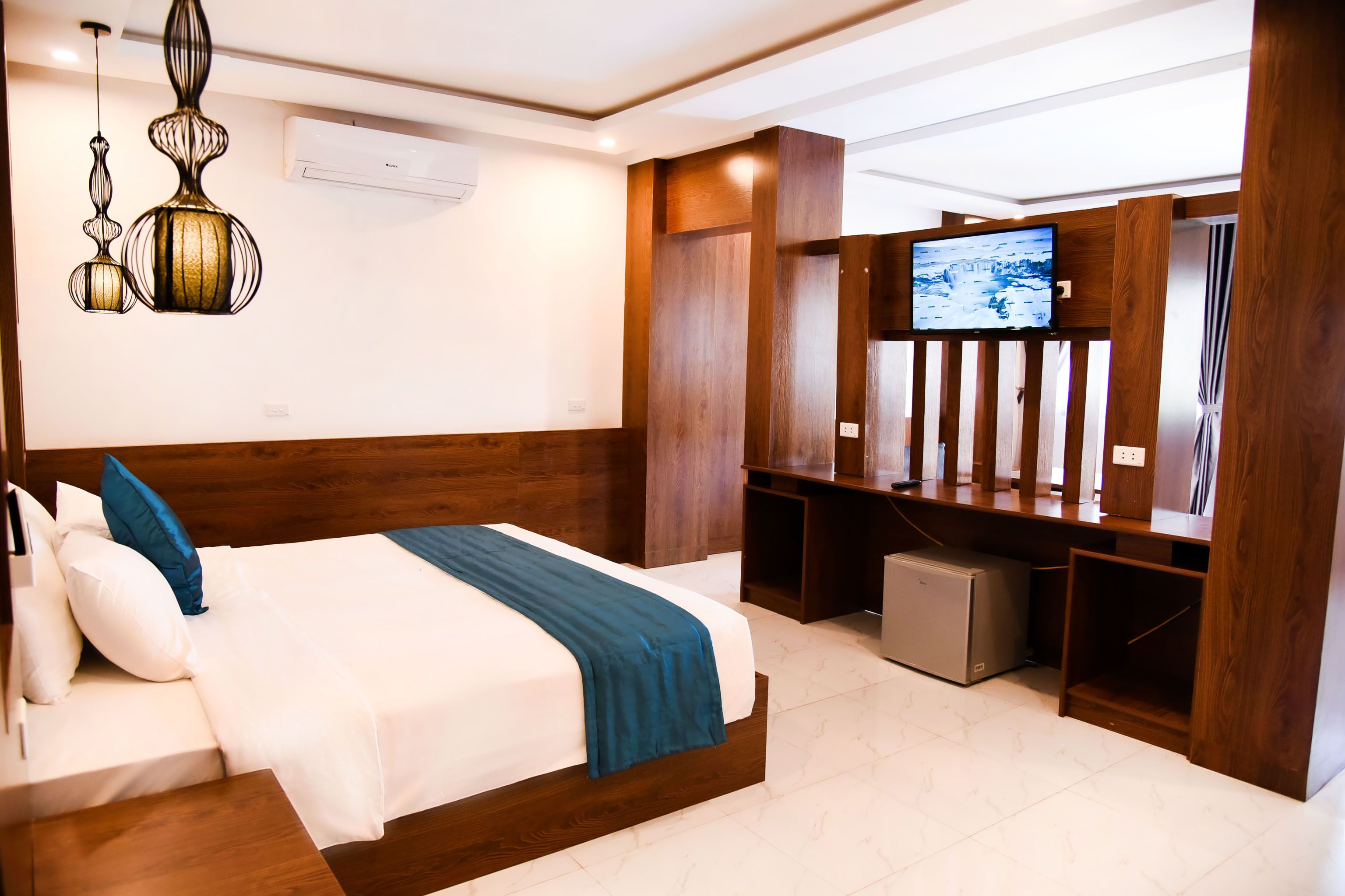 minibar, in-room safe, blackout curtains, soundproofing