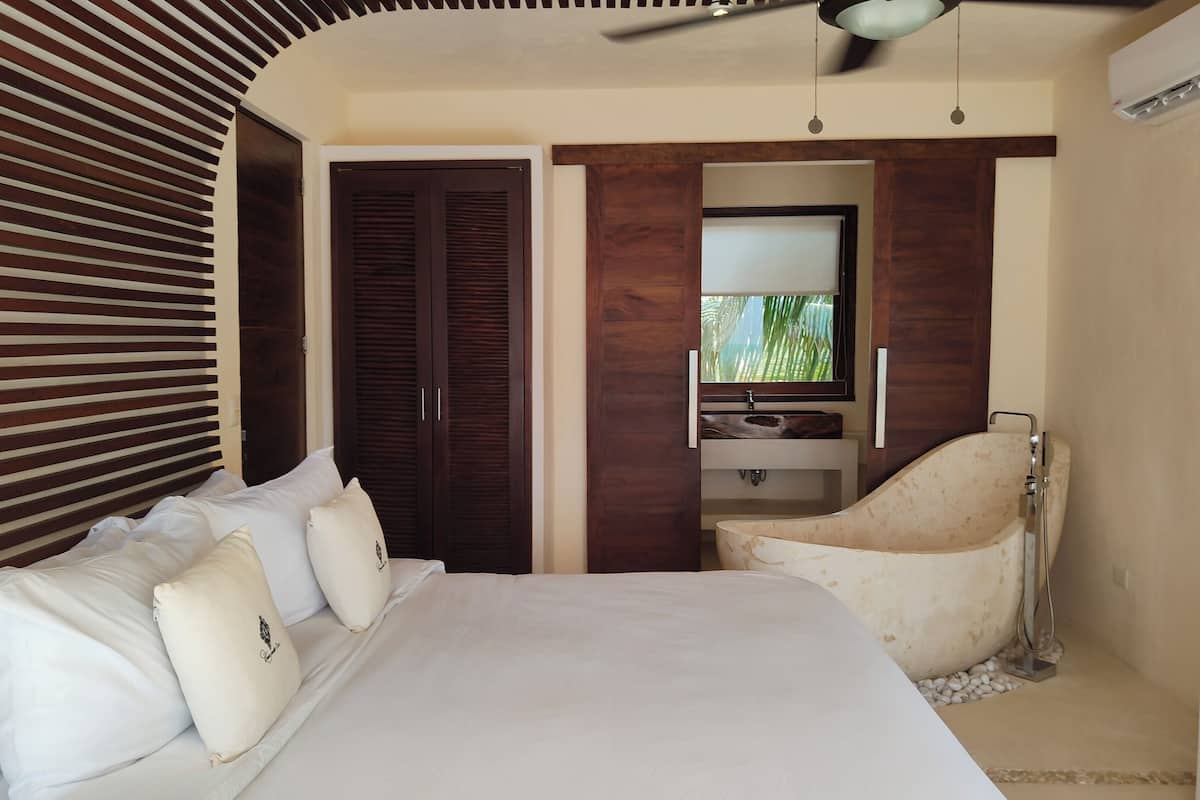 3 bedrooms, premium bedding, in-room safe, individually decorated