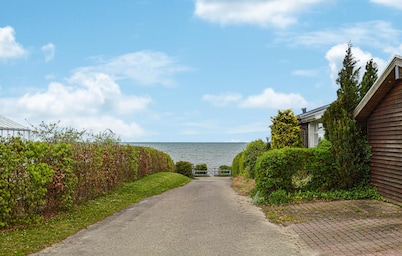 Amazing home in Køge with kitchen