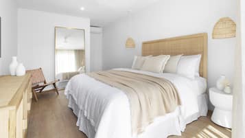 Kamar, 1 Tempat Tidur King | Brankas, kedap suara, setrika/meja setrika, dan Wi-Fi gratis