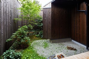 Ferienhaus (Private Vacation Home (60sq.m)) | Blick auf den Garten