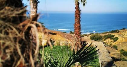 Excellent and modern room in Boutiquehotel with ocean and swimmingpool view.