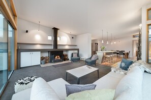 House, 4 Bedrooms, Lake View | Living area - Whakata on Whitbourn (Queenstown)