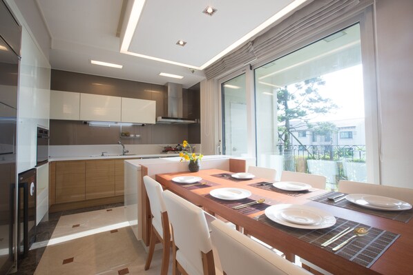 Elite Apartment | Private kitchen - Hong Yang (Jeju City)