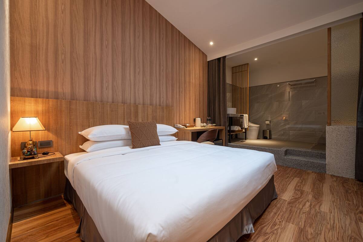Superior Studio Suite | Down duvets, pillow-top beds, blackout curtains, soundproofing