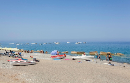 Cozy apartment in Sant'Agata Militello