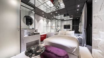 Deluxe Double Room (Netflix/ Youtube Available on TV) | Premium bedding, down duvets, free minibar, individually decorated
