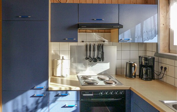 Kühlschrank, Herdplatte, Geschirrspüler