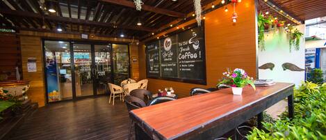 Coffee shop