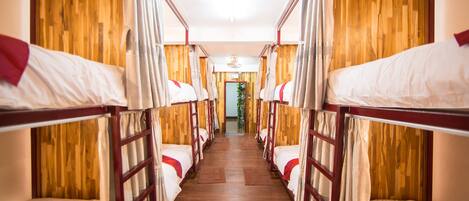 16-Bed Mixed Dormitory | Wi-Fi gratis