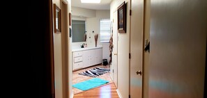 Interior - Newly Decorated Home  available to guests looking for the perfect get away! (Ruidoso)