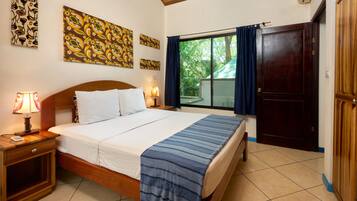 1 bedroom, desk, free WiFi, bed sheets
