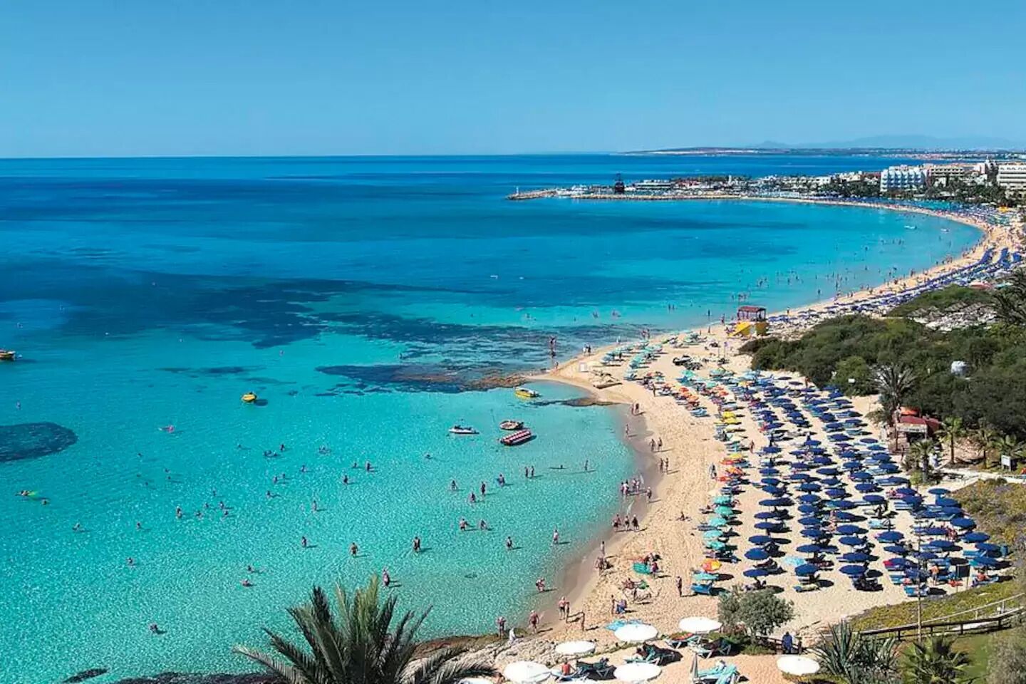 Beach nearby, sun-loungers