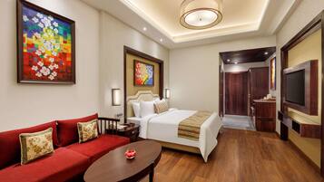 In-room safe, desk, blackout drapes, soundproofing