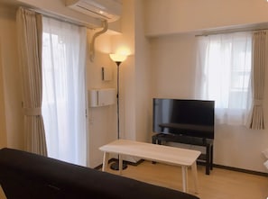 Living area - Osaka Yodoyabashi House (Osaka)