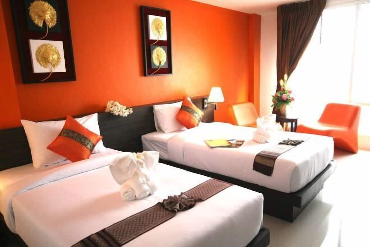 1 bedroom, in-room safe, desk, blackout curtains