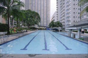 4 piscinas externas