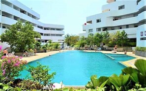 Apartment | Pool | Outdoor pool - Fantastic 2 bed With Huge Balcony & sea Views (Pattaya)