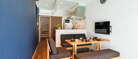 Hus (Private Vacation Home) | Vardagsrum | Tv