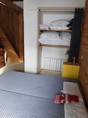 1 bedroom, WiFi - APARTMENT DUPLEX SUPER SAUZE 1700 (LE SUPER SAUZE, Enchastrayes)