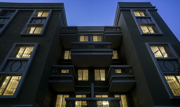 Fachada del alojamiento - Noche