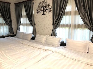Blackout curtains, free WiFi, bed sheets