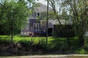 Exterior - Riverfront Victorian Downtown Sheboygan Falls (Sheboygan Falls)
