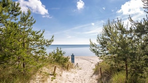 On the beach, fishing - Prora Solitaire Panorama 07 (Binz)