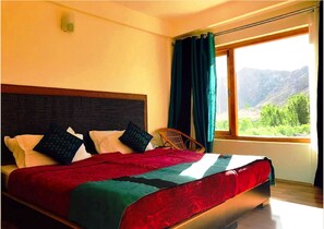 Standard Double Room | Bed sheets