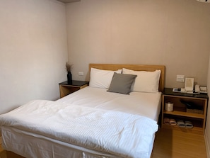 Superior Double Room | Blackout drapes, free WiFi, bed sheets - Xian Du Zhuang Hotel (Taipei)