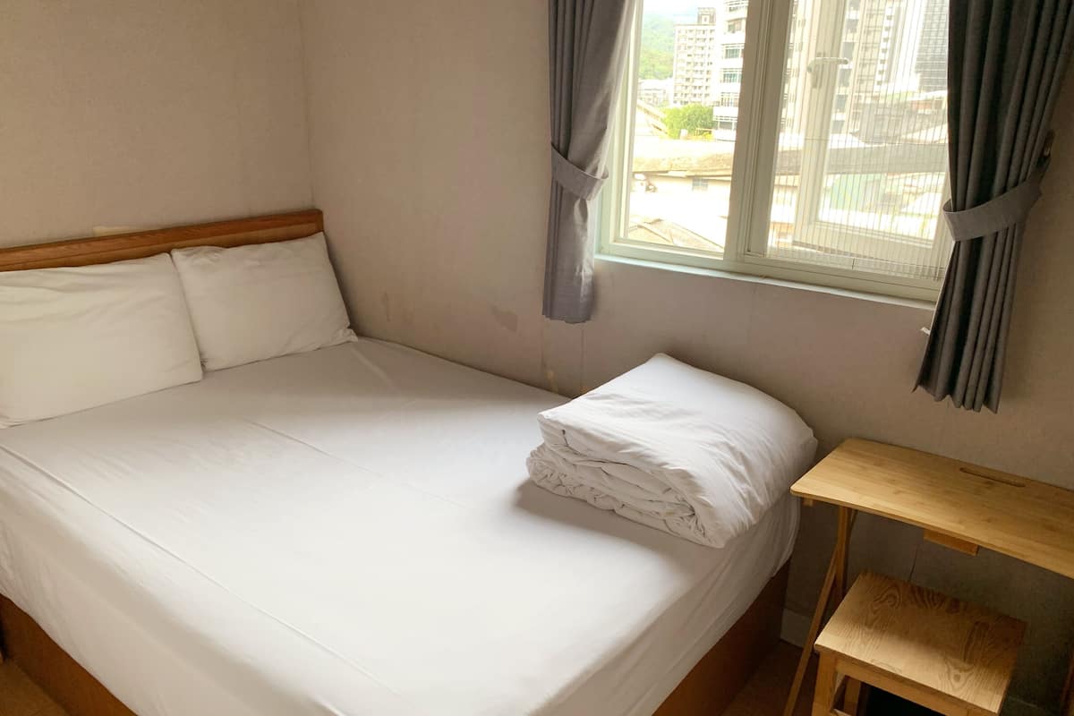 Economy Double Room | Blackout curtains, free WiFi, bed sheets