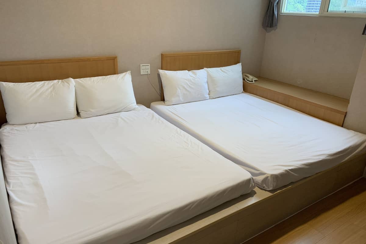 Standard Quadruple Room | Blackout curtains, free WiFi, bed sheets