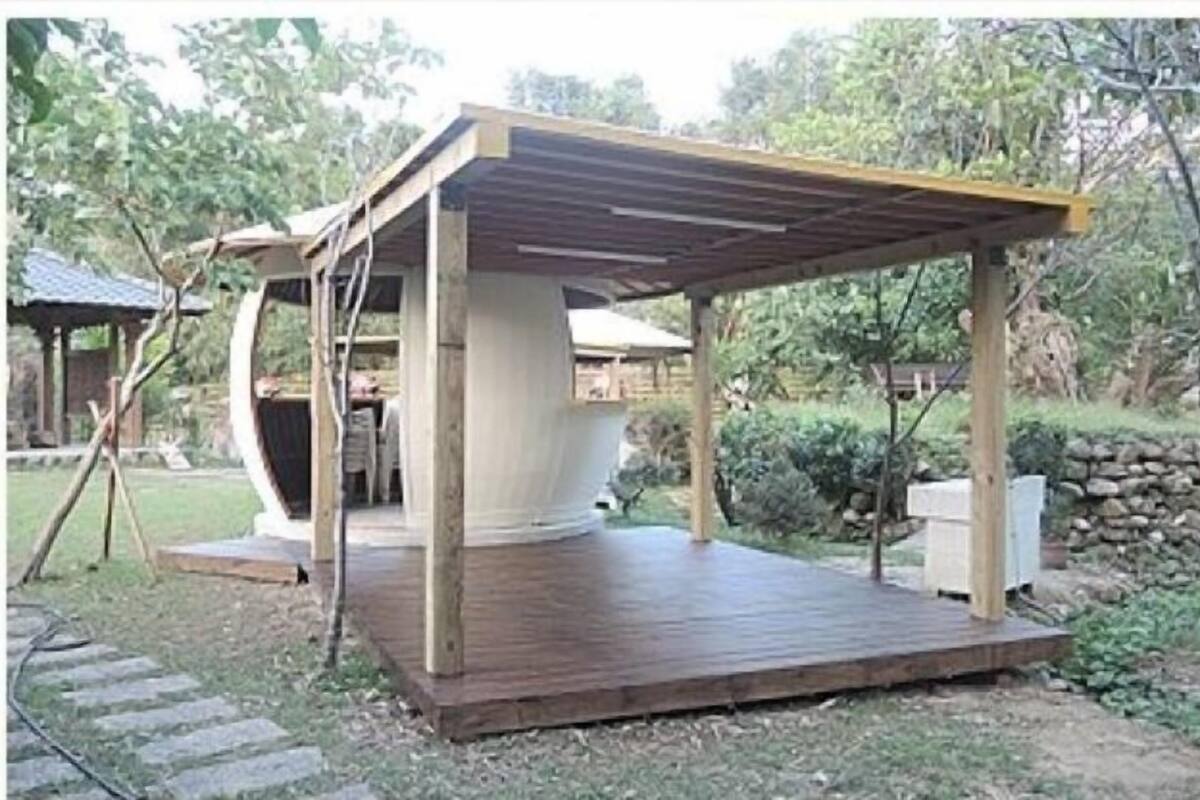 Deluxe kamer (Space Only No tent, futon or amenity)