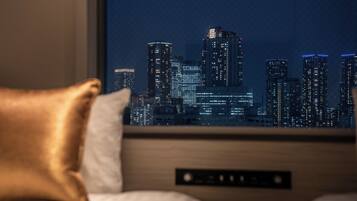 Triple Room | In-room safe, iron/ironing board, free WiFi, bed sheets