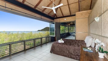 House, 2 Bedrooms, Beachside | 2 bilik tidur, seterika/papan seterika, cadar katil