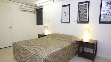 House, 4 Bedrooms | 4 bilik tidur, seterika/papan seterika, katil bayi mudah alih