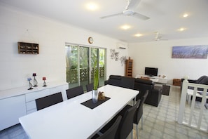 Casa, 4 habitaciones | Servicio a la habitación