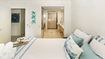 Apartment, 2 Bedrooms | 2 bedrooms, iron/ironing board, bed sheets
