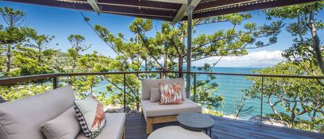 House, 5 Bedrooms | Teres/patio