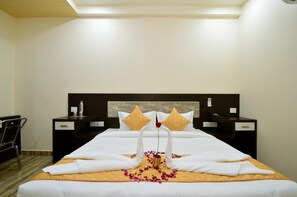 Bureau, chambres insonorisées, Wi-Fi gratuit, draps fournis
