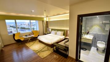 1 bedroom, minibar, in-room safe, desk