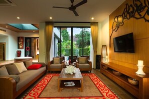 Deluxe-Villa, 3 Schlafzimmer | Wohnbereich